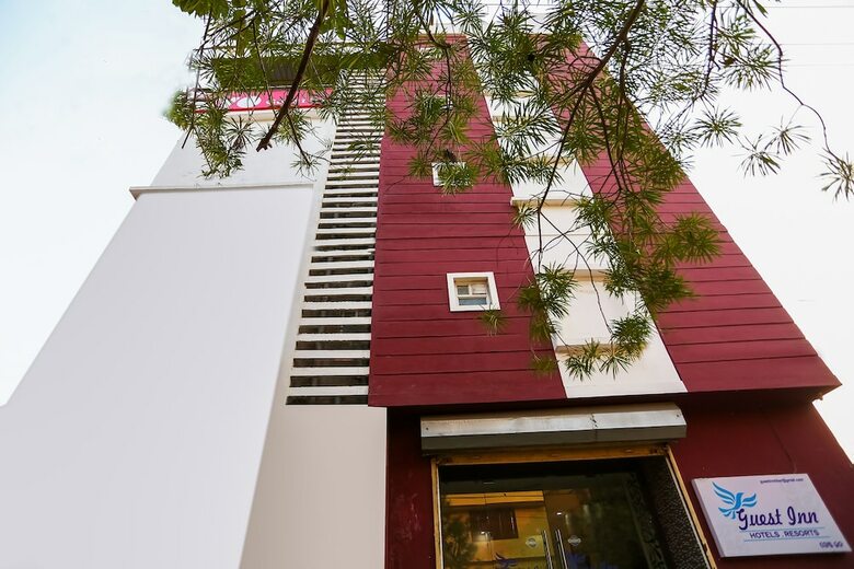 Oyo 10271 Hotel Guest Inn