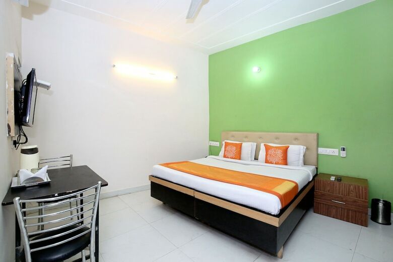 Hotel Oyo 5785 Silver One