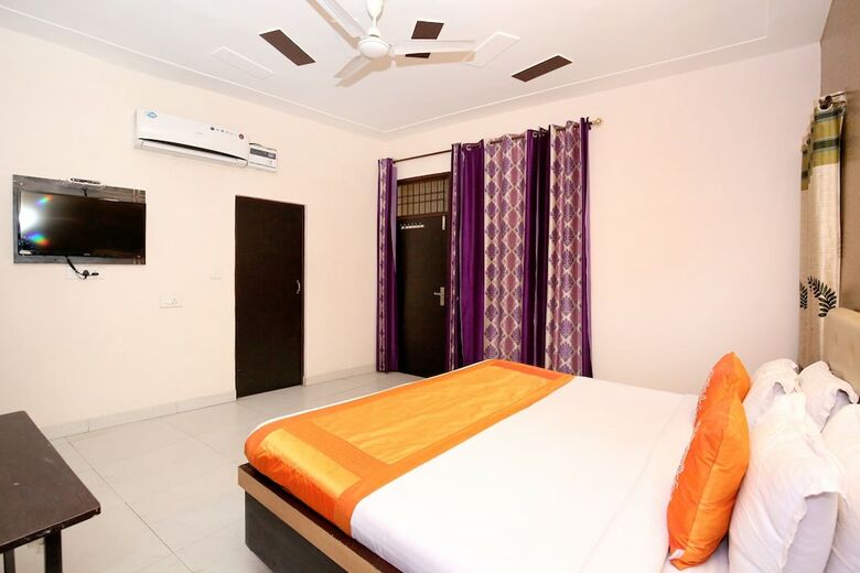 Hotel Oyo 5785 Silver One