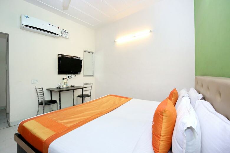 Hotel Oyo 5785 Silver One