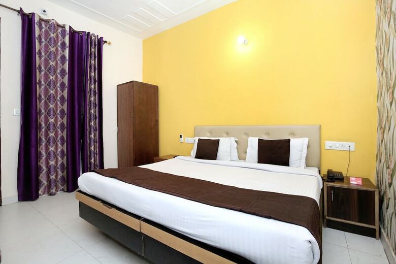 Hotel Oyo 5785 Silver One