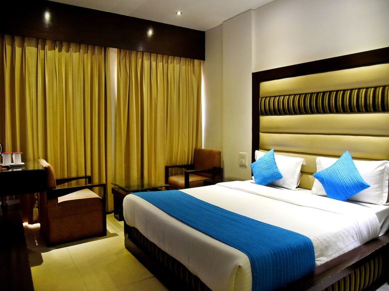 Oyo 3537 Hotel Landmark