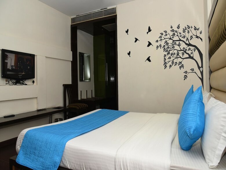Oyo 3537 Hotel Landmark