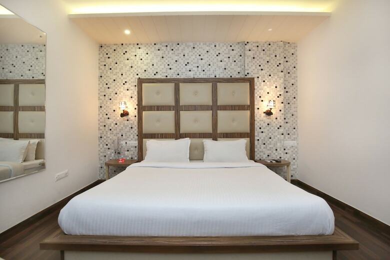 Hotel Oyo 8277 Tricity Relax Inn