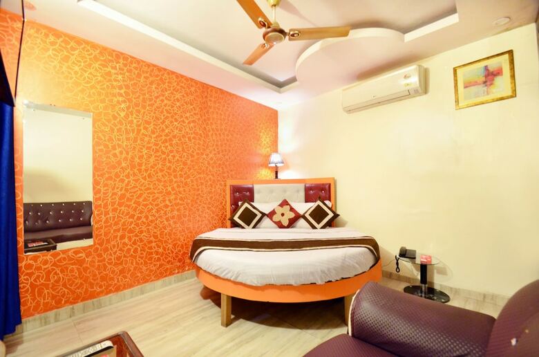 Hotel Oyo 8278 Supremo