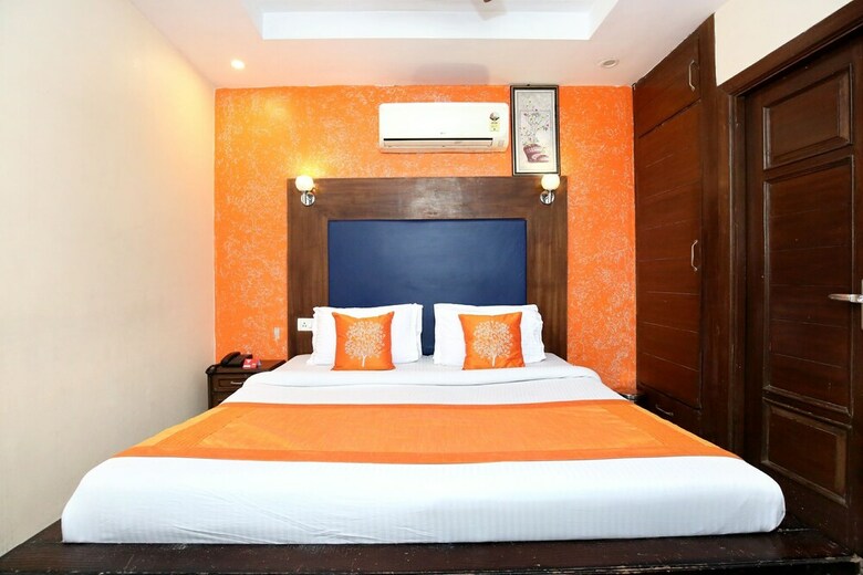 Hotel Oyo 8278 Supremo