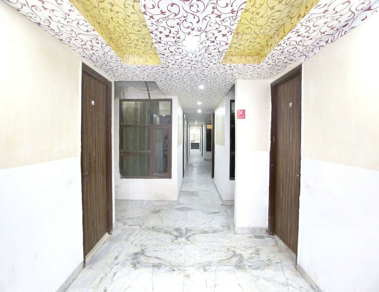 Hotel Oyo 9634 Sector 42