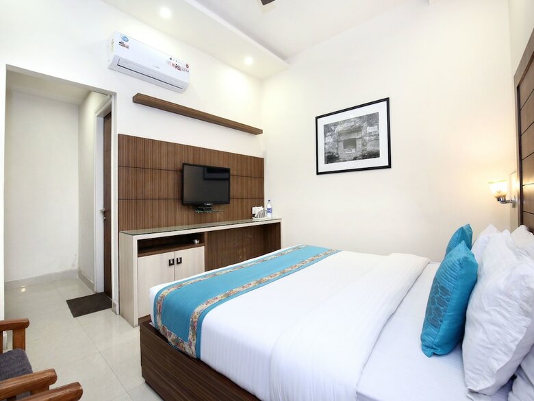 Oyo 8954 Hotel Joy