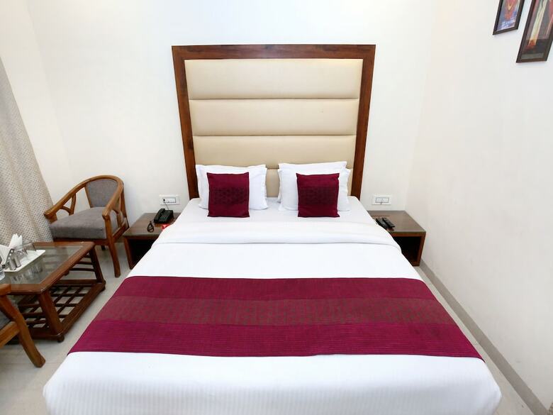 Oyo 8954 Hotel Joy