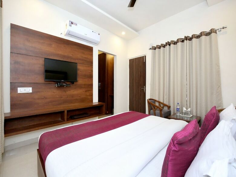 Oyo 8954 Hotel Joy
