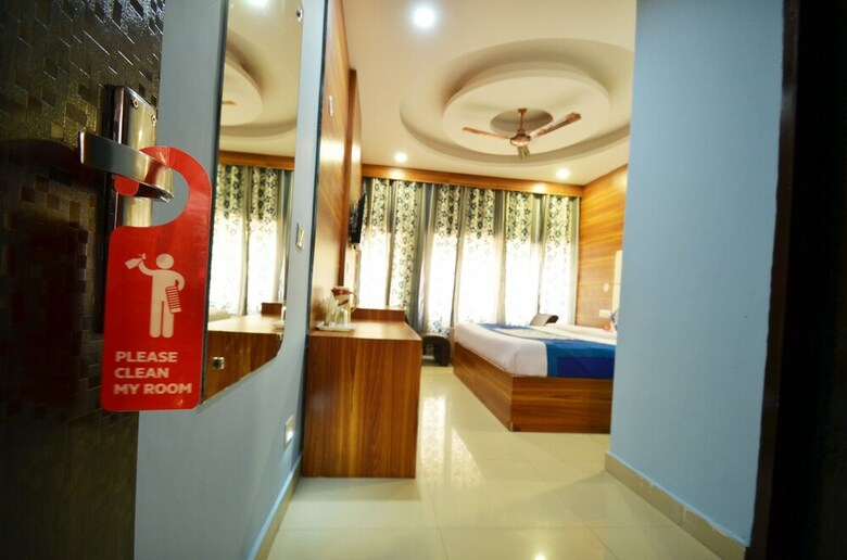 Oyo 8622 Hotel Grand Inn