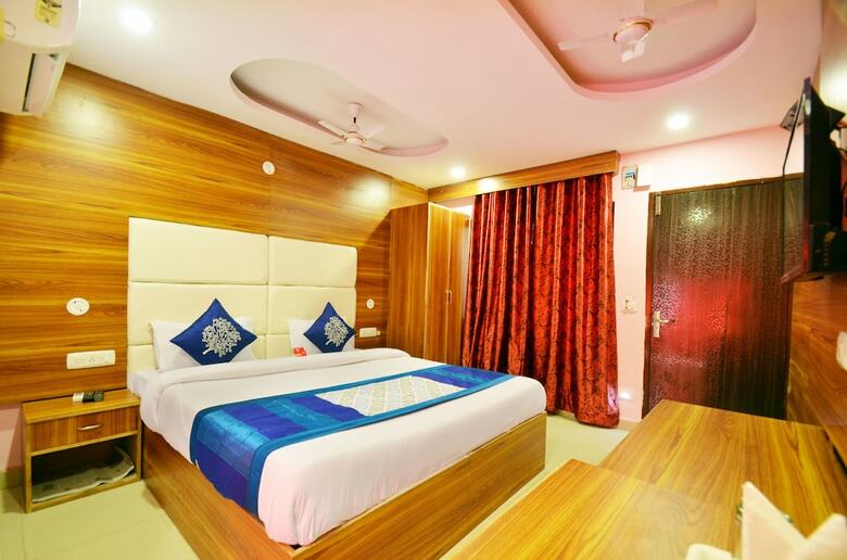 Oyo 8622 Hotel Grand Inn