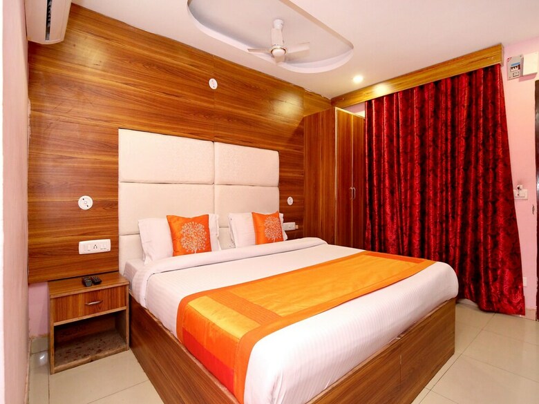 Oyo 8622 Hotel Grand Inn