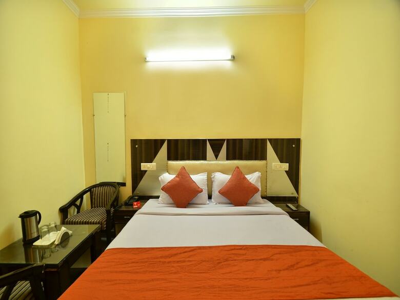 Hotel Oyo 8073 Grand Residency