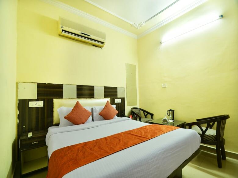 Hotel Oyo 8073 Grand Residency
