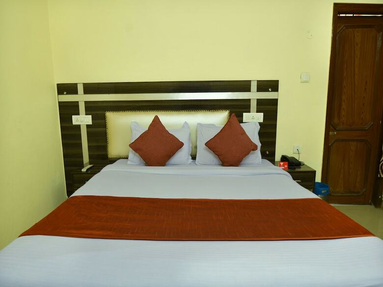 Hotel Oyo 8073 Grand Residency