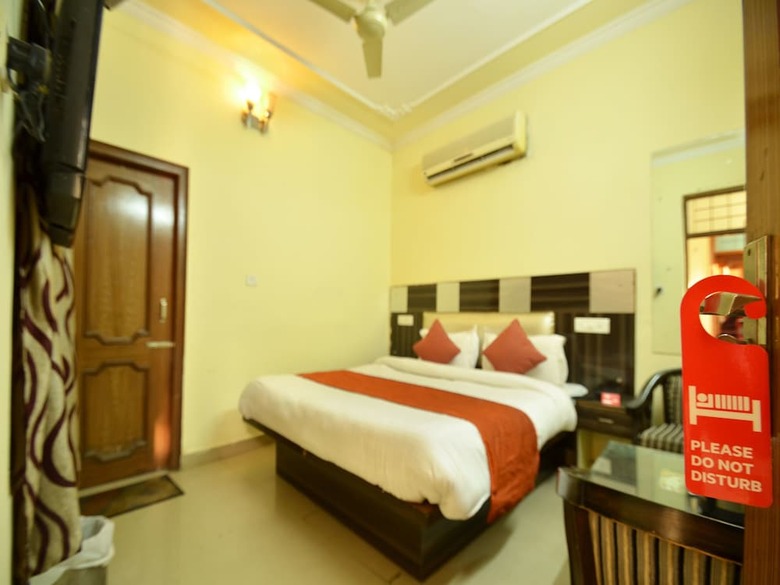 Hotel Oyo 8073 Grand Residency