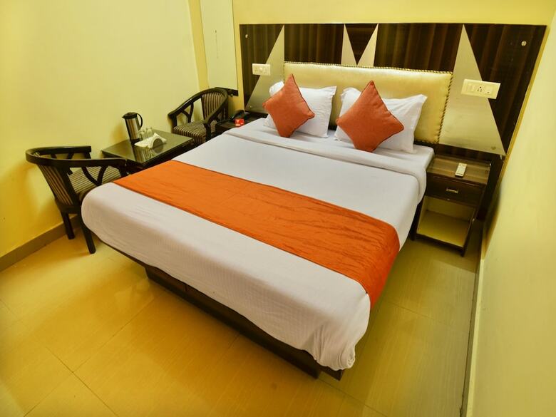 Hotel Oyo 8073 Grand Residency