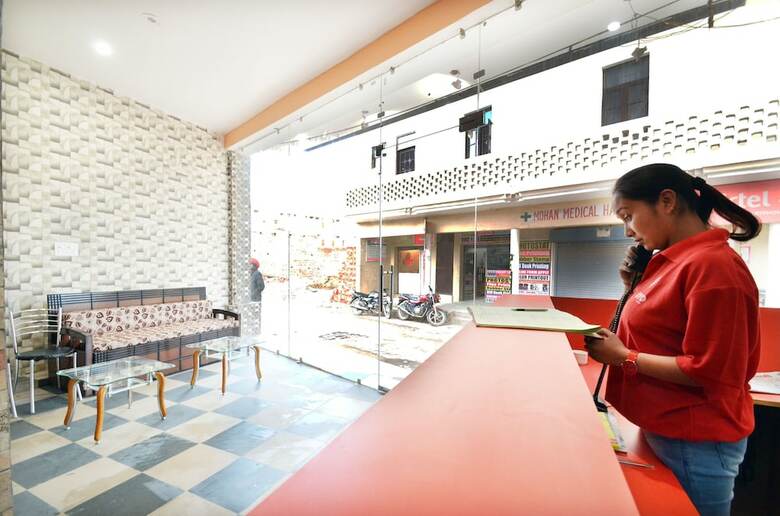 Oyo 8452 Hotel New Arya 2