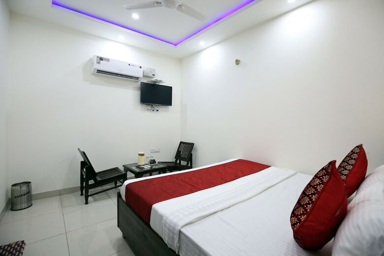 Hotel Oyo 8959 New Dk Palace