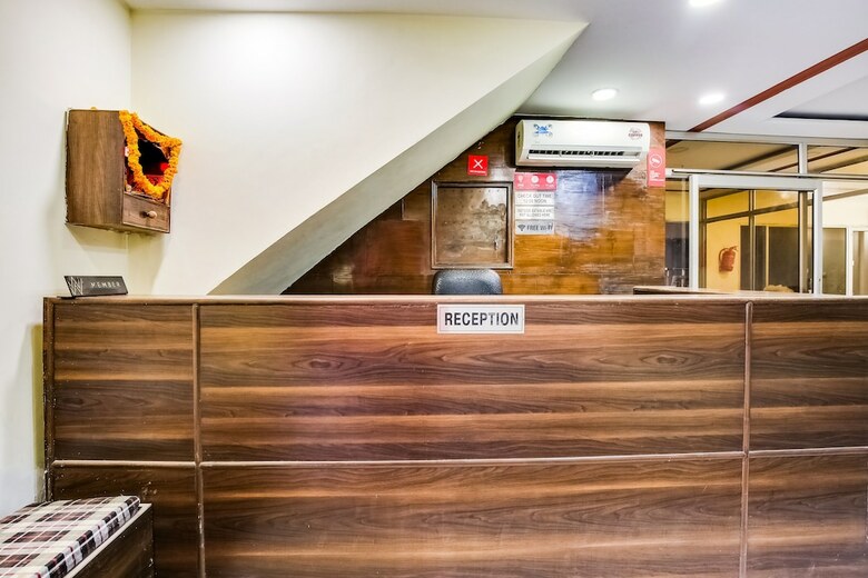 Oyo 9040 Hotel Alpine