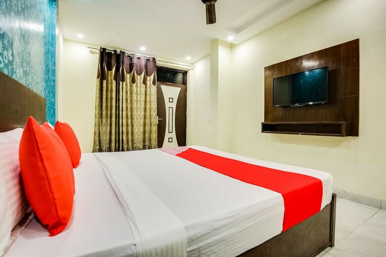 Oyo 9040 Hotel Alpine