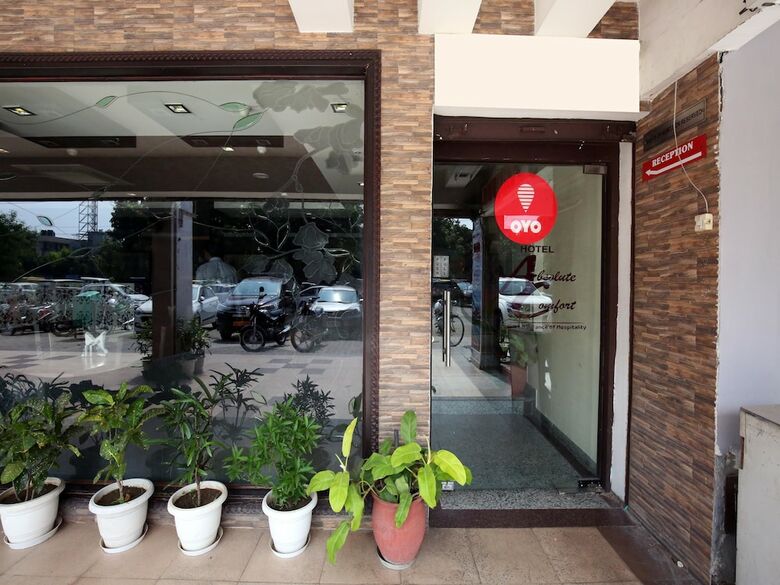 Oyo 9575 Hotel Absolute Comfort