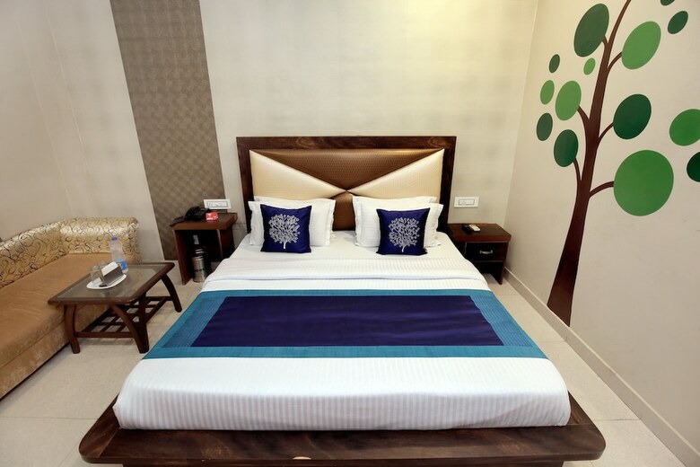 Oyo 10070 Hotel Satkar Regency