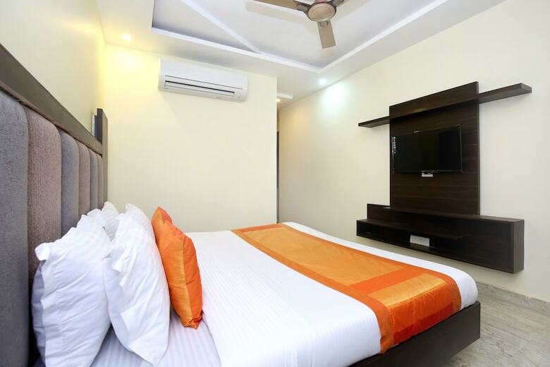 Oyo 322 Hotel Royal