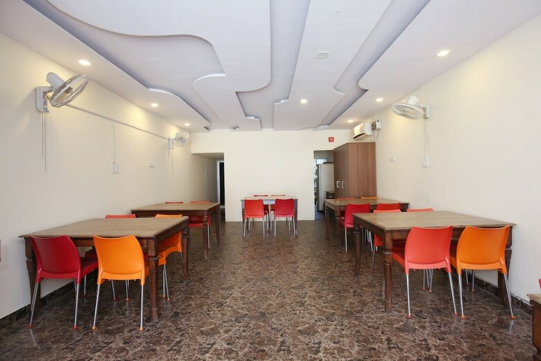 Oyo 9951 Hotel Satkar Avenue