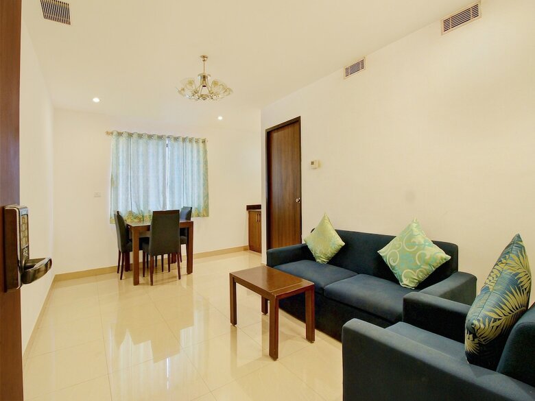 Hotel Oyo 10744 Grand Marena