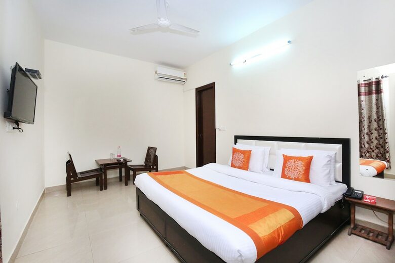 Oyo 10377 Hotel Tango