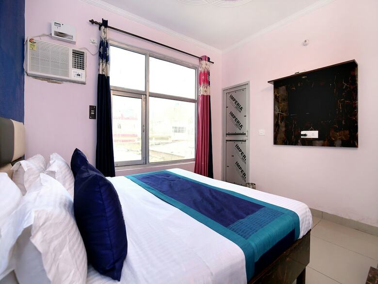 Oyo 10012 Hotel Pink City