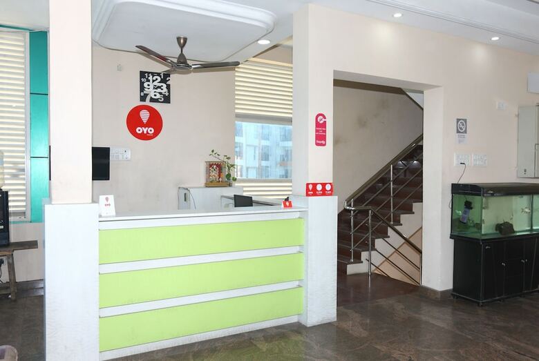 Hotel Oyo 1246 Raaj Residency