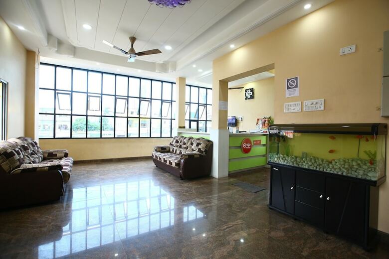 Hotel Oyo 1246 Raaj Residency