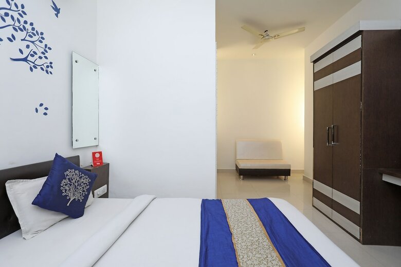 Oyo 10454 Hotel Riviera