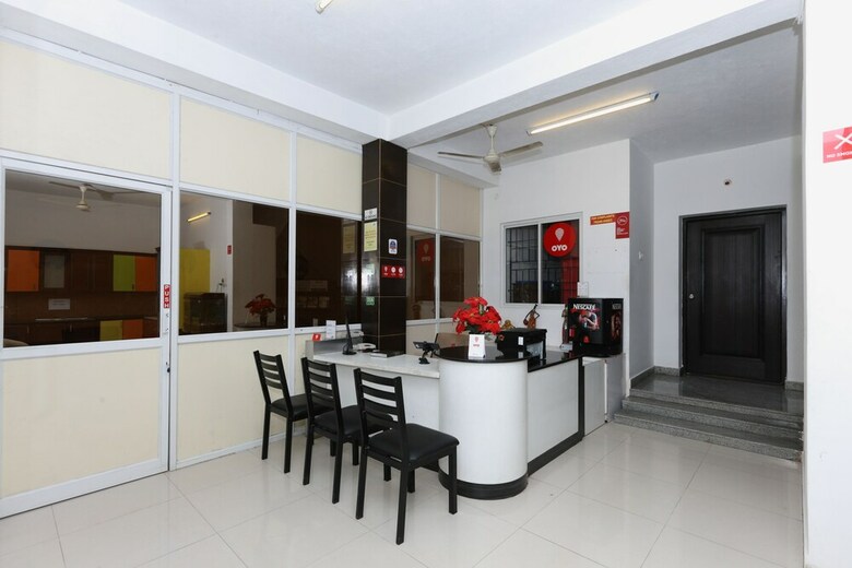 Hotel Oyo 4357 The Mangrove Wood Residency