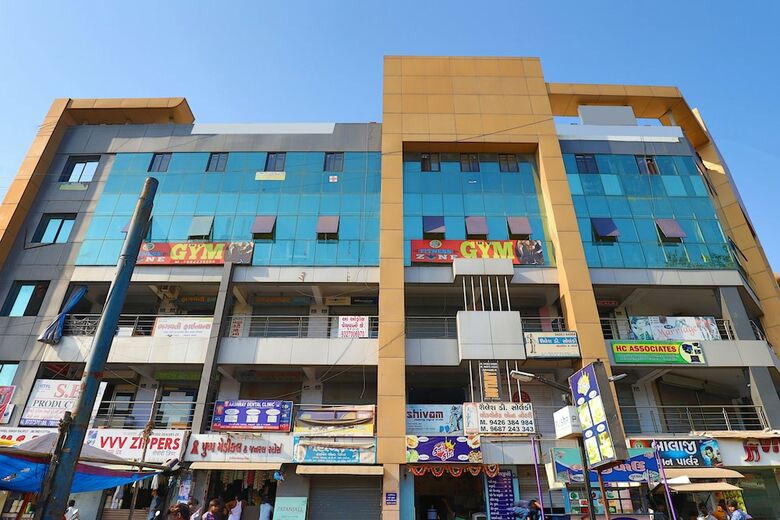 Oyo 6862 Hotel Progressive Inn