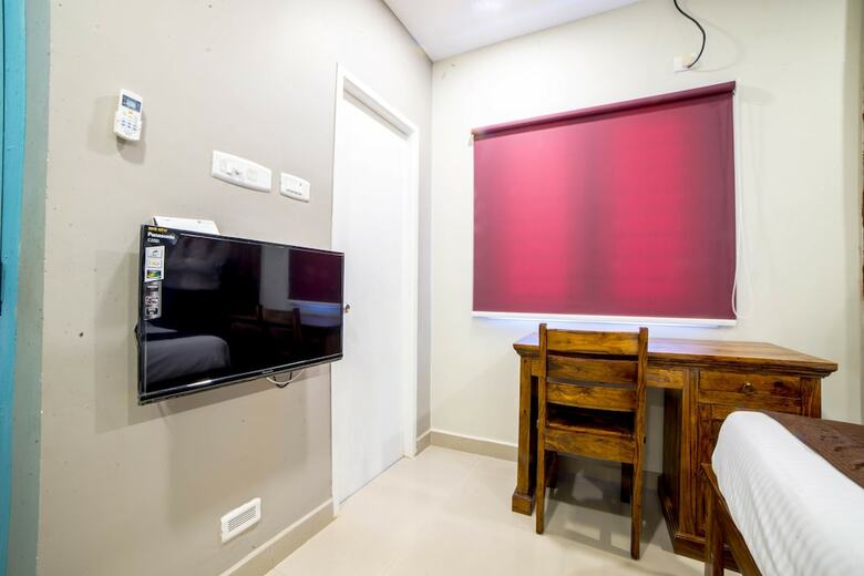 Hotel Oyo 6375 Perungudi