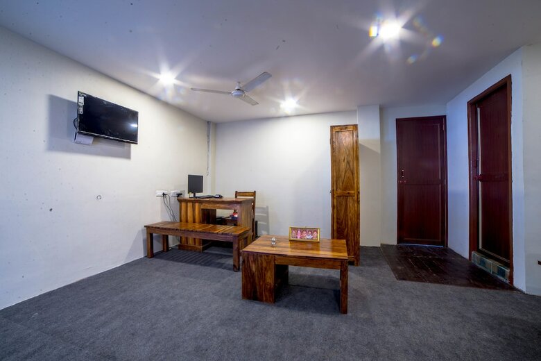 Hotel Oyo 6375 Perungudi