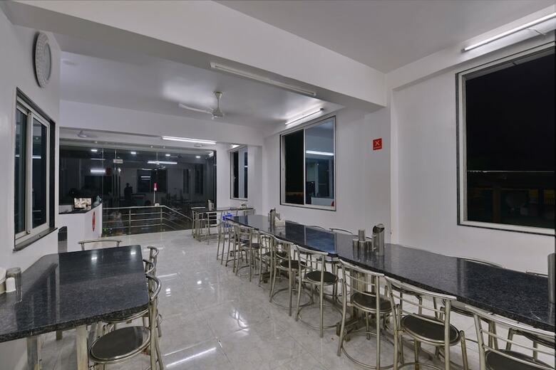 Hotel Oyo 3318 Hibiscus Guest House