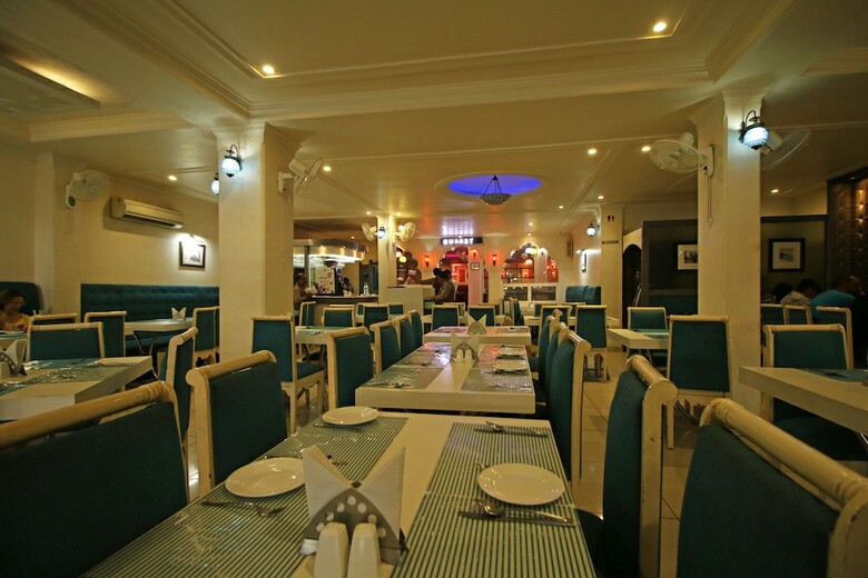 Hotel Oyo 8095 Arb Suites