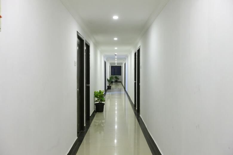 Hotel Oyo 9372 Rich Inn
