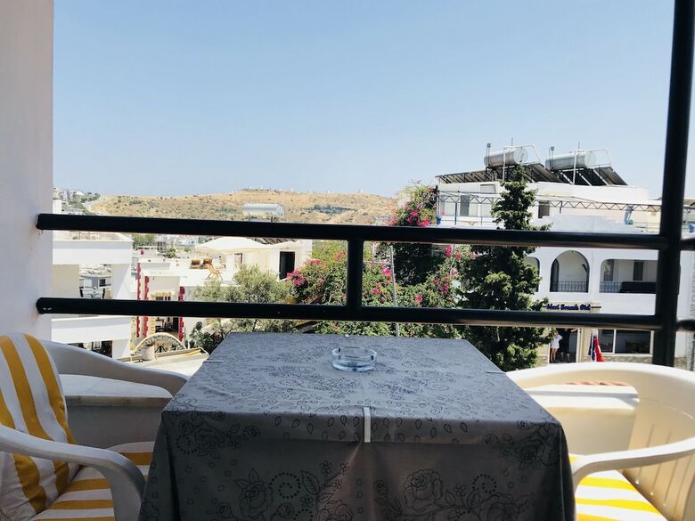 Hotel Cam Otel