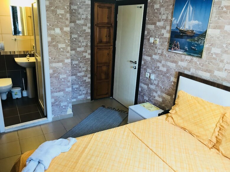 Hotel Cam Otel