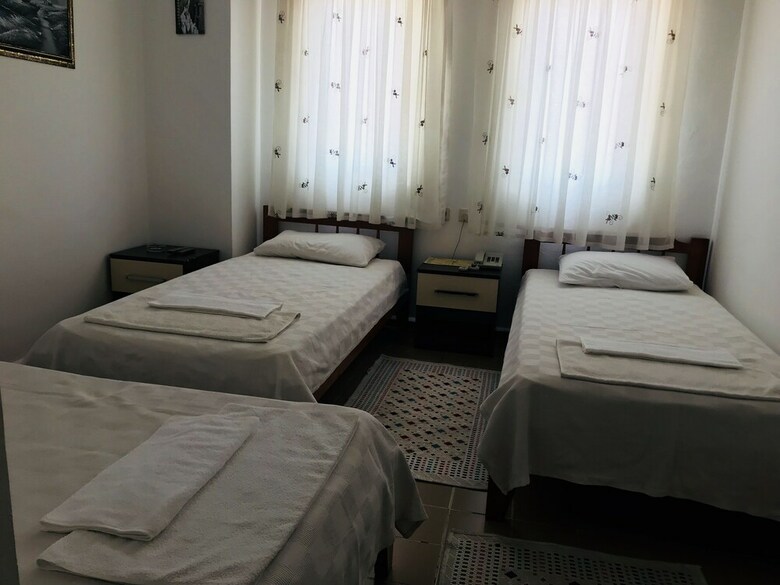 Hotel Cam Otel