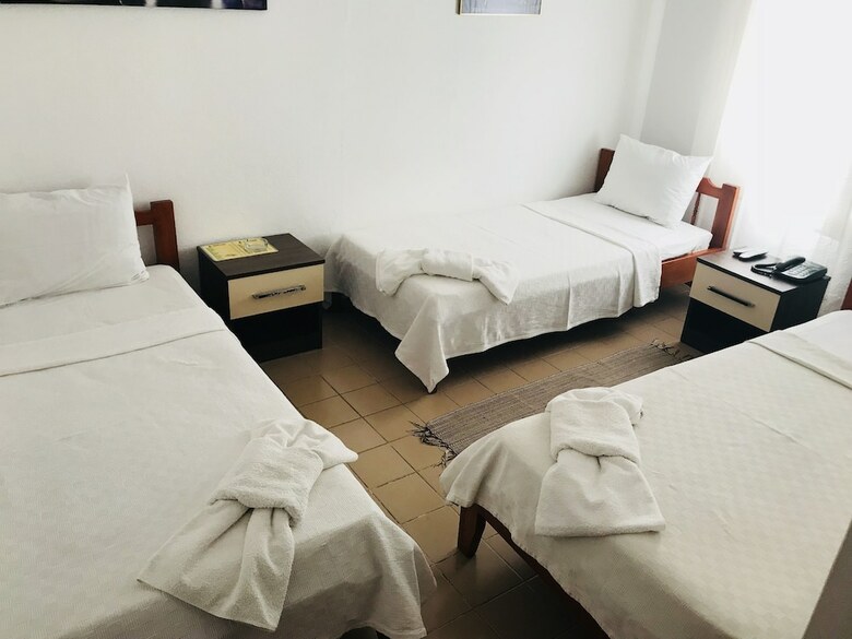 Hotel Cam Otel
