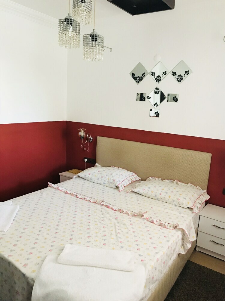 Hotel Cam Otel