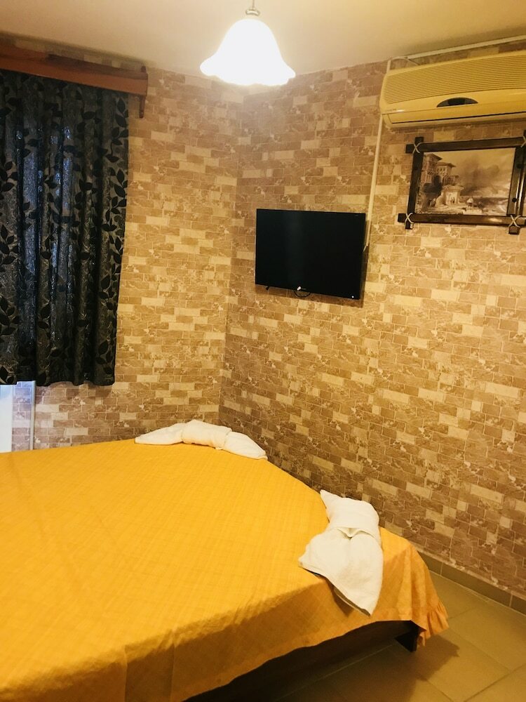 Hotel Cam Otel