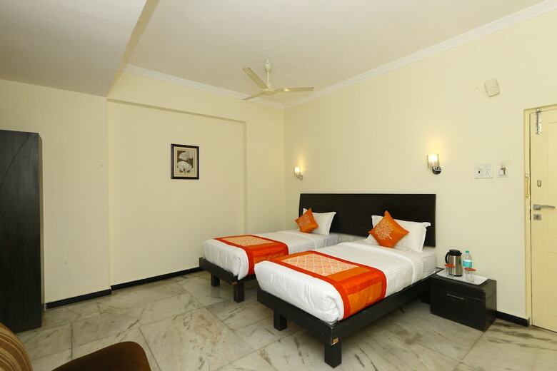 Hotel Oyo Flagship 470 Near Us Consulate
